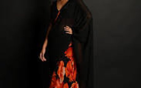 Durga Puja Saree for Teenagers: Modern Saree Looks for 2025