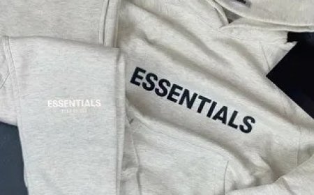 Essentials Hoodie: Your Everyday Style Essential