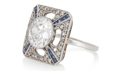 10 Reasons to Choose Antique Engagement Rings Over New Designs