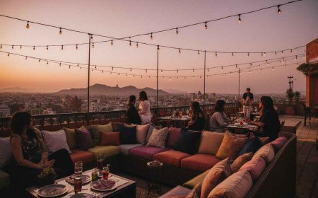 Date Night Goals? Head to This Dreamy Rooftop Bar in Jaipur