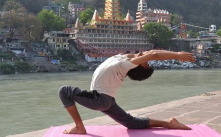 Should You Choose a 200-Hour Yoga Teacher Training in Rishikesh?