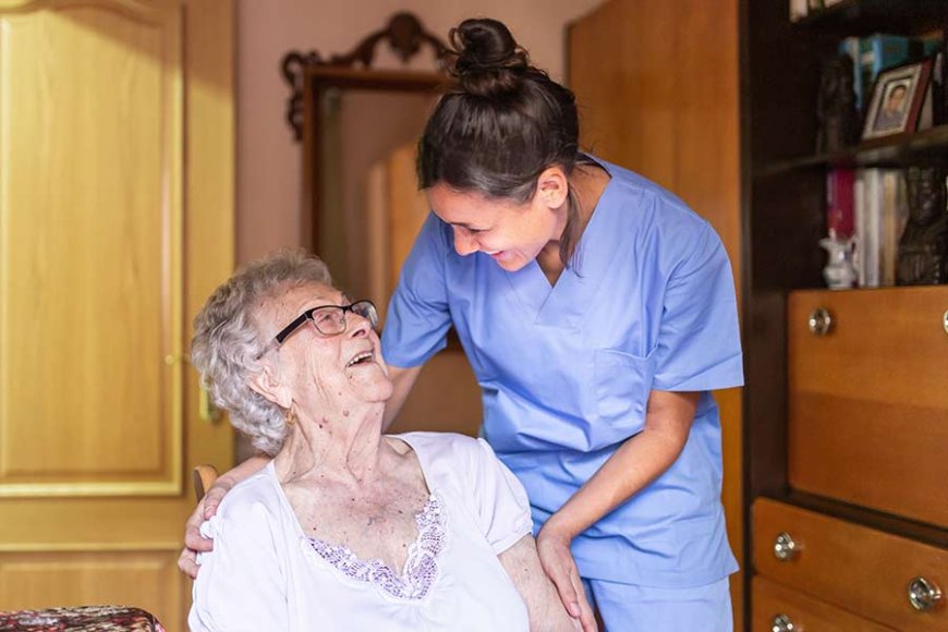 The Real Difference Between Hourly Care and Live-In Care Explained
